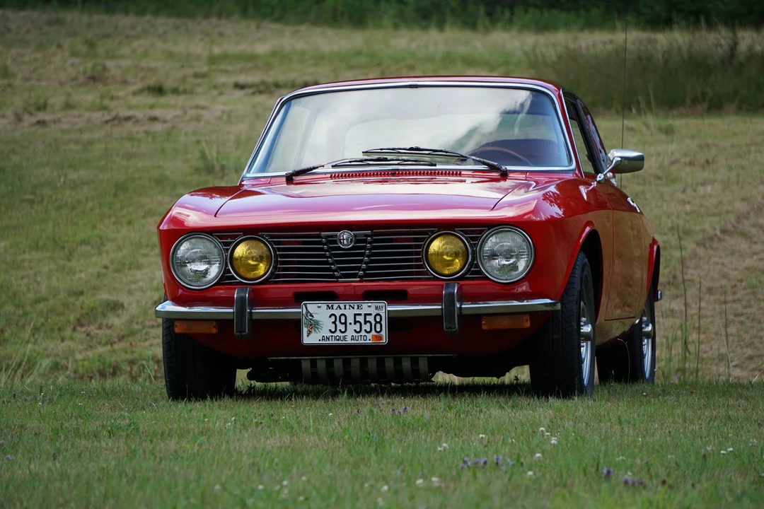 1974 Alfa Romeo 2000 GT Veloce - Image 2 of 31
