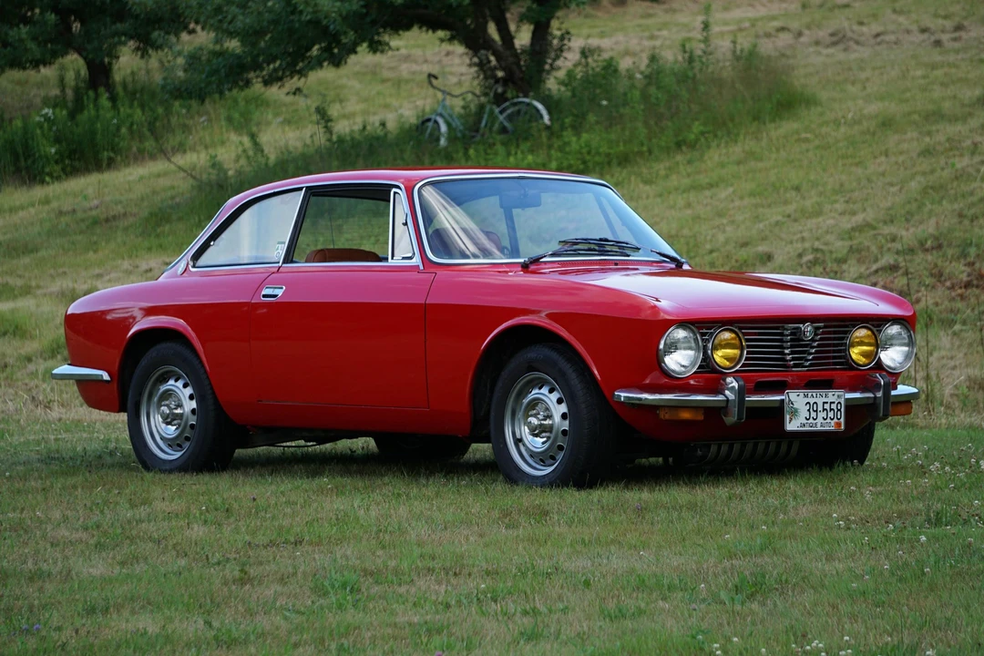 1974 Alfa Romeo 2000 GT Veloce - Image 14 of 31