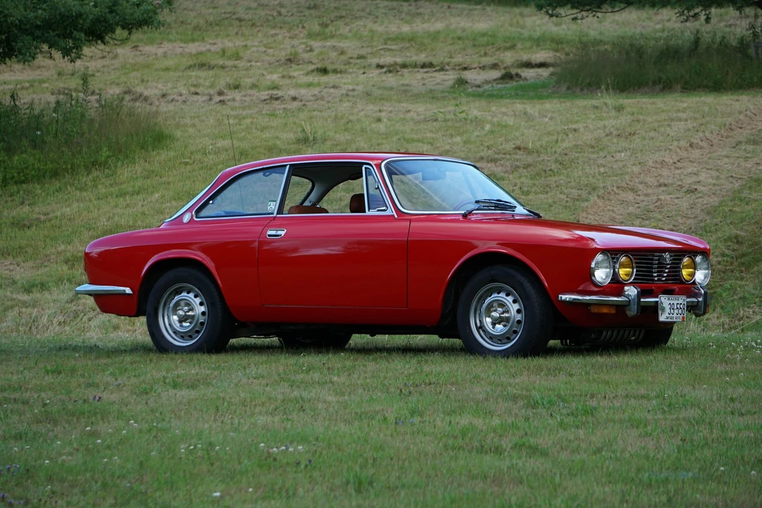 1974 Alfa Romeo 2000 GT Veloce - Image 13 of 31