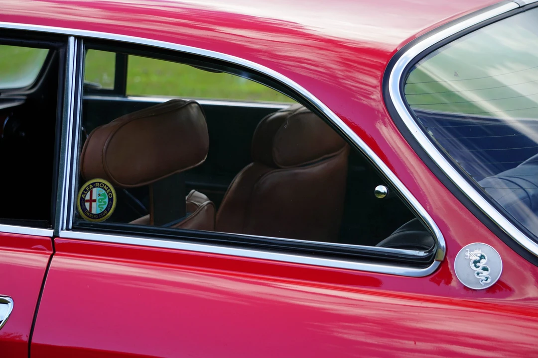 1974 Alfa Romeo 2000 GT Veloce - Image 28 of 31