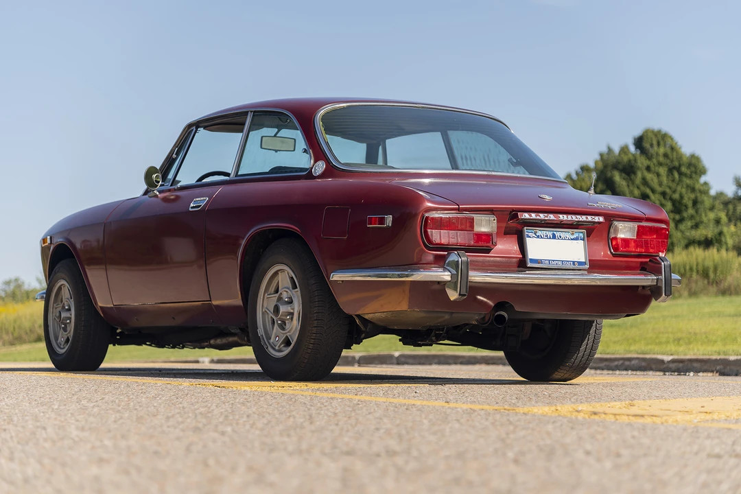 1974 Alfa Romeo 2000 GT Veloce - Image 29 of 31