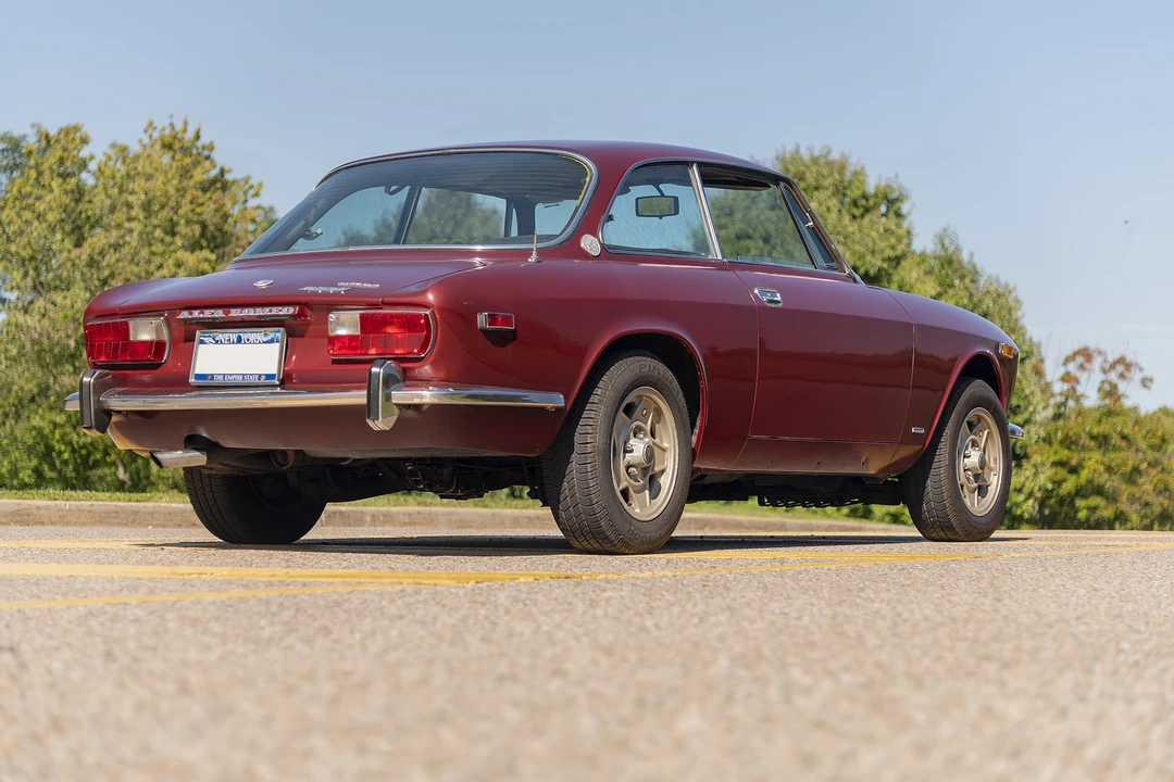 1974 Alfa Romeo 2000 GT Veloce - Image 20 of 31