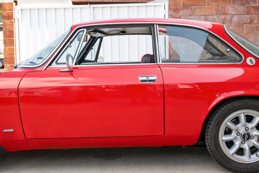 1974 Alfa Romeo 2000 GT Veloce - Image 18 of 31