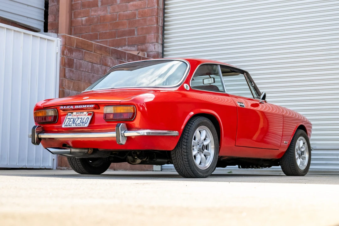 1974 Alfa Romeo 2000 GT Veloce - Image 9 of 31
