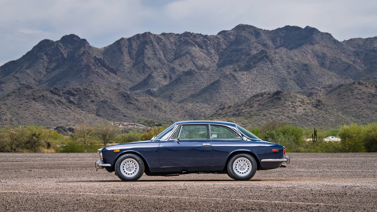 1974 Alfa Romeo 2000 GT Veloce - Image 25 of 31
