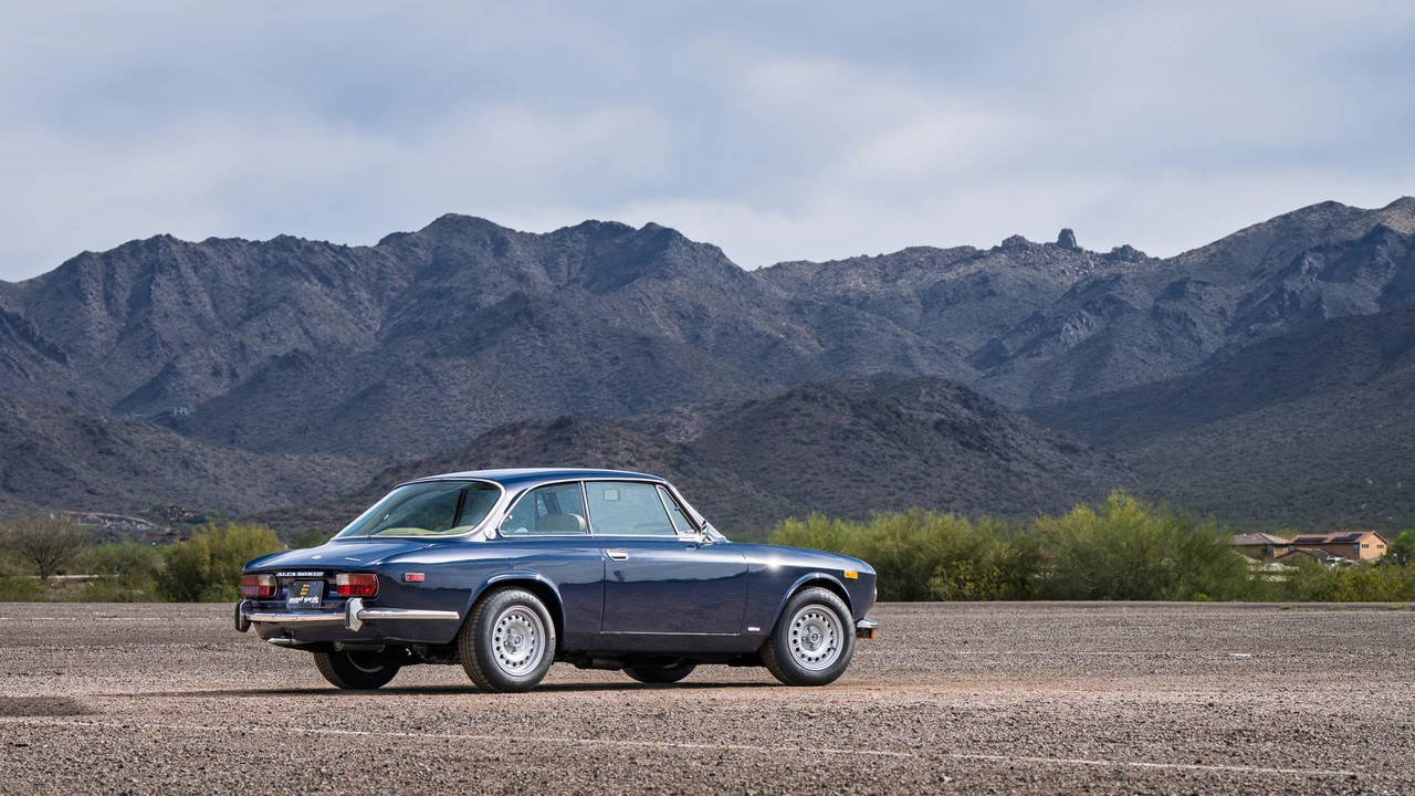 1974 Alfa Romeo 2000 GT Veloce - Image 15 of 31