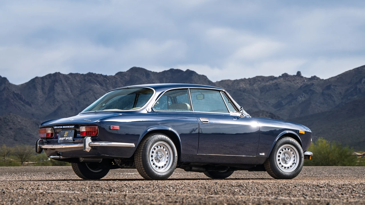 1974 Alfa Romeo 2000 GT Veloce - Image 14 of 31