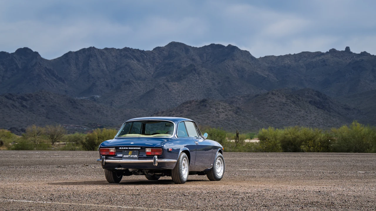 1974 Alfa Romeo 2000 GT Veloce - Image 17 of 31