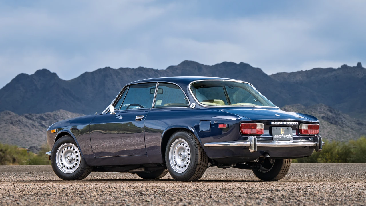 1974 Alfa Romeo 2000 GT Veloce - Image 23 of 31