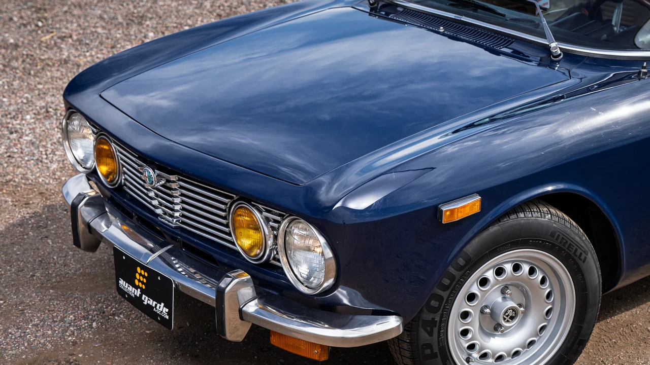 1974 Alfa Romeo 2000 GT Veloce - Image 27 of 31