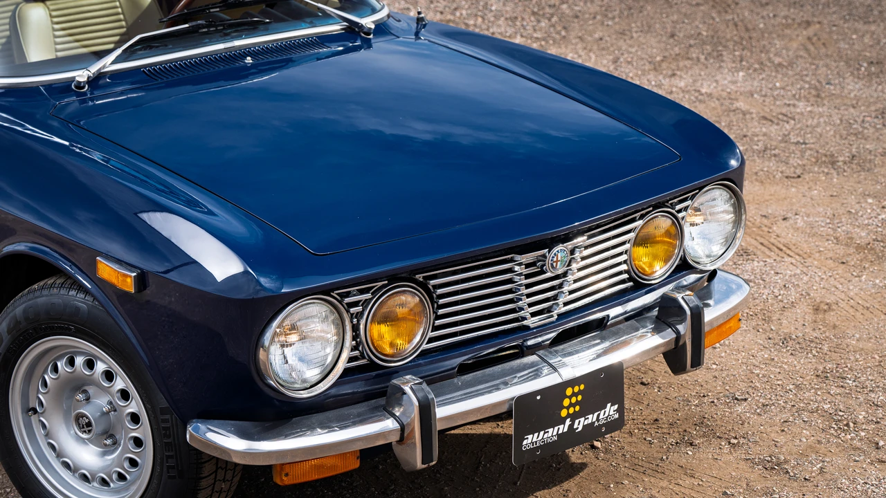 1974 Alfa Romeo 2000 GT Veloce - Image 29 of 31