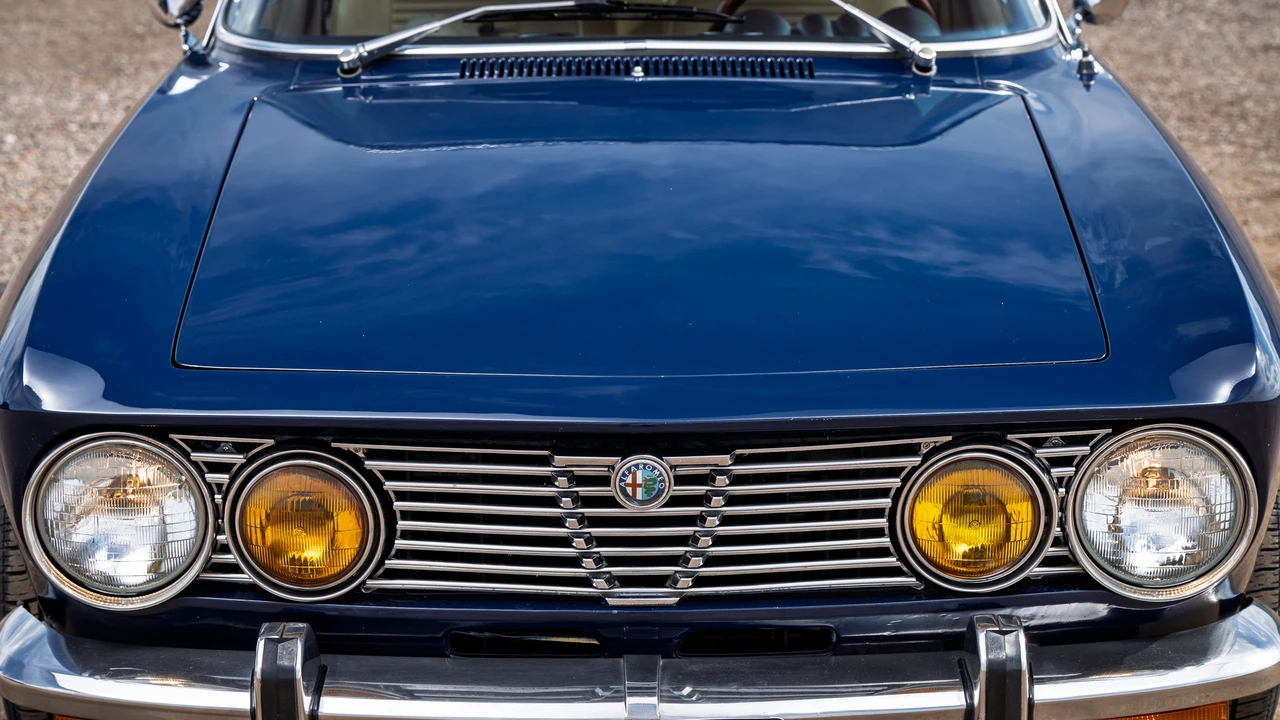1974 Alfa Romeo 2000 GT Veloce - Image 28 of 31