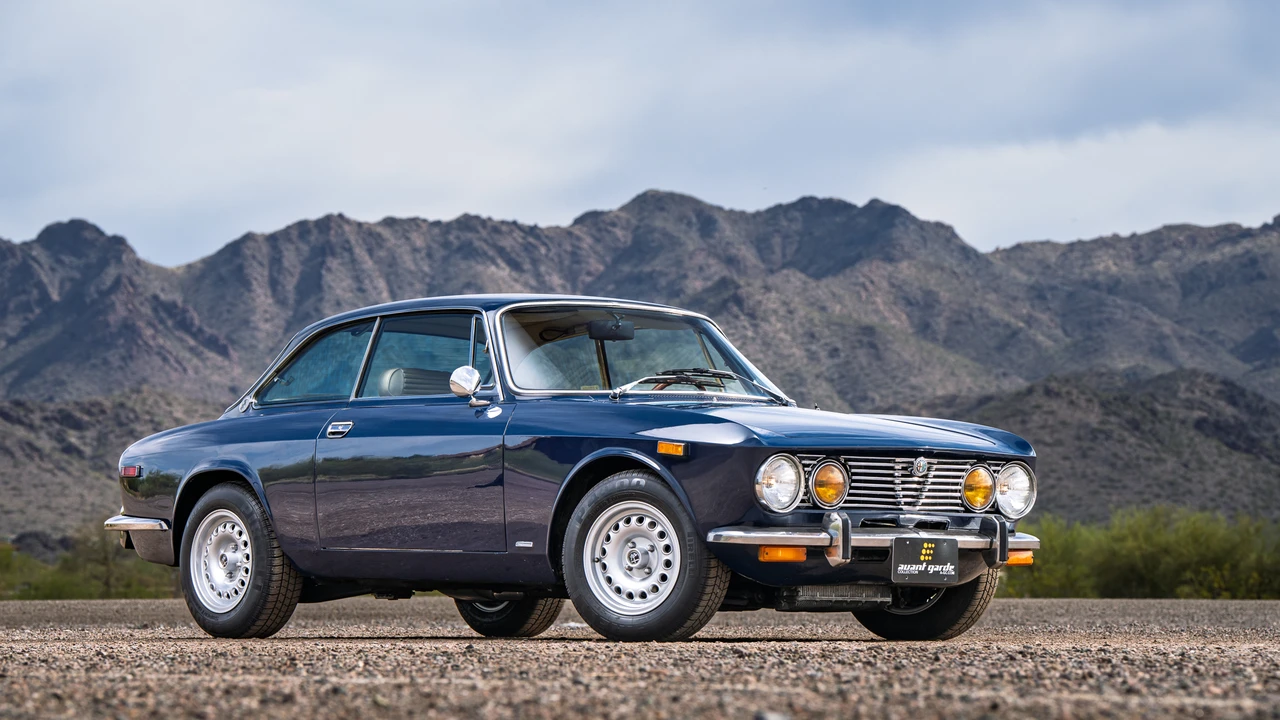 1974 Alfa Romeo 2000 GT Veloce - Image 11 of 31