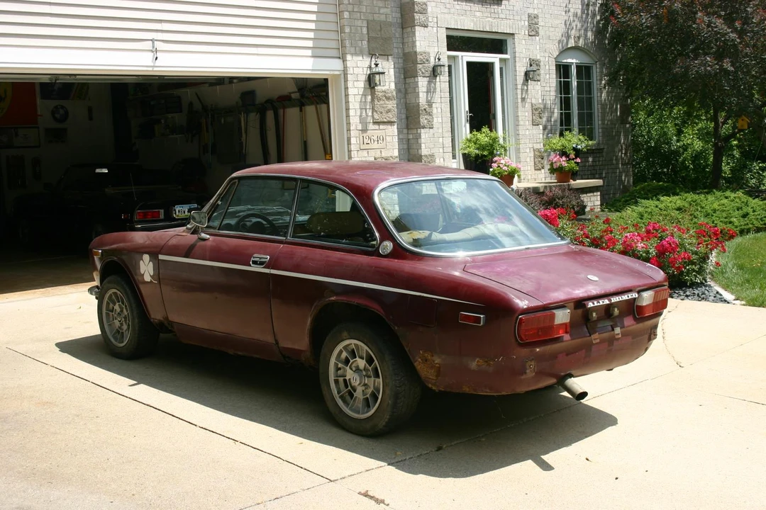 1974 Alfa Romeo 2000 GT Veloce - Image 10 of 31