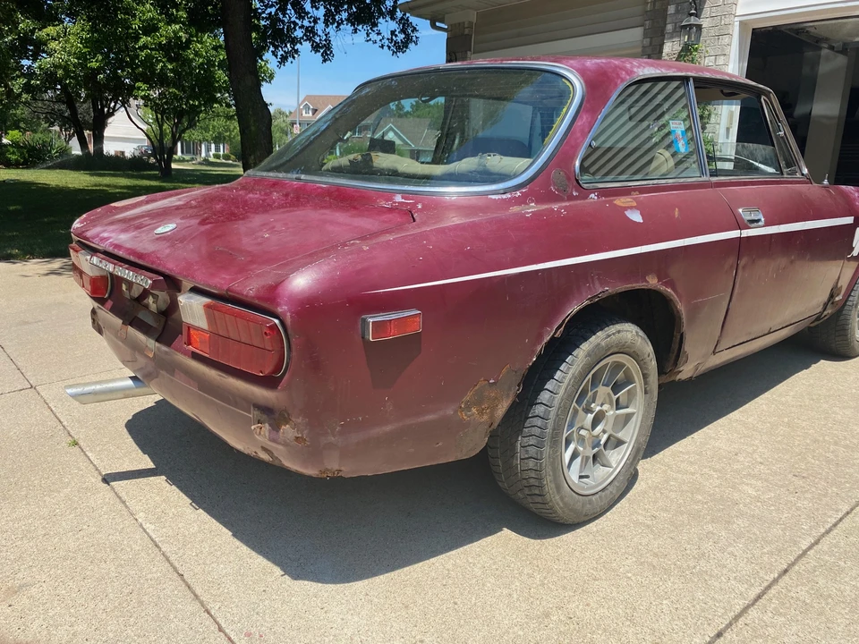 1974 Alfa Romeo 2000 GT Veloce - Image 17 of 31