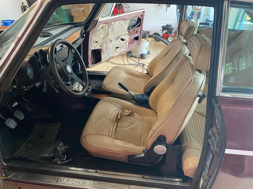 1974 Alfa Romeo 2000 GT Veloce - Image 25 of 31