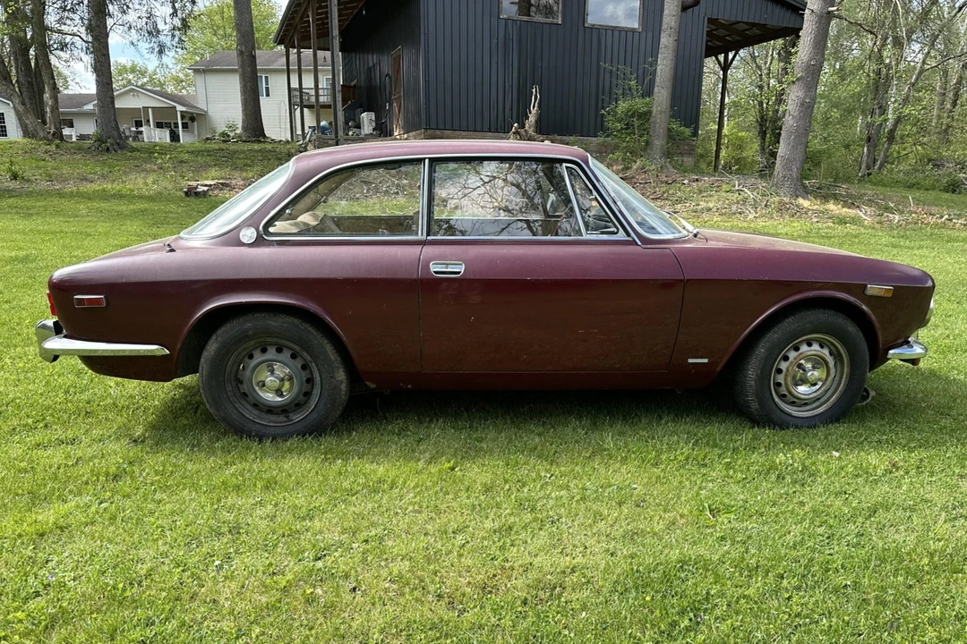 1974 Alfa Romeo 2000 GT Veloce - Image 11 of 31