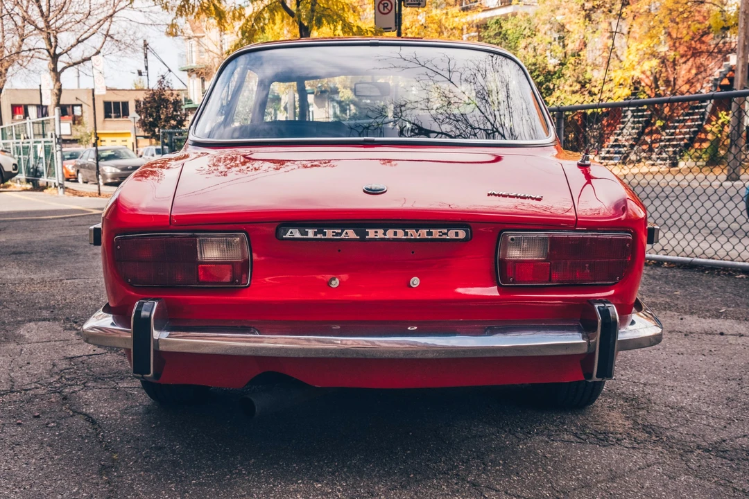 1974 Alfa Romeo 2000 GT Veloce - Image 10 of 31