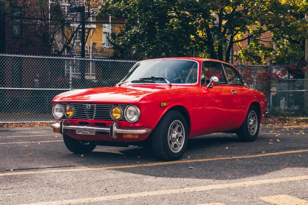 1974 Alfa Romeo 2000 GT Veloce - Image 2 of 31
