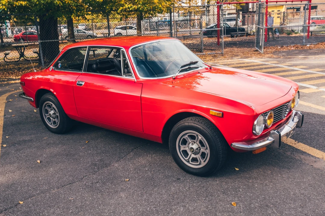 1974 Alfa Romeo 2000 GT Veloce - Image 16 of 31