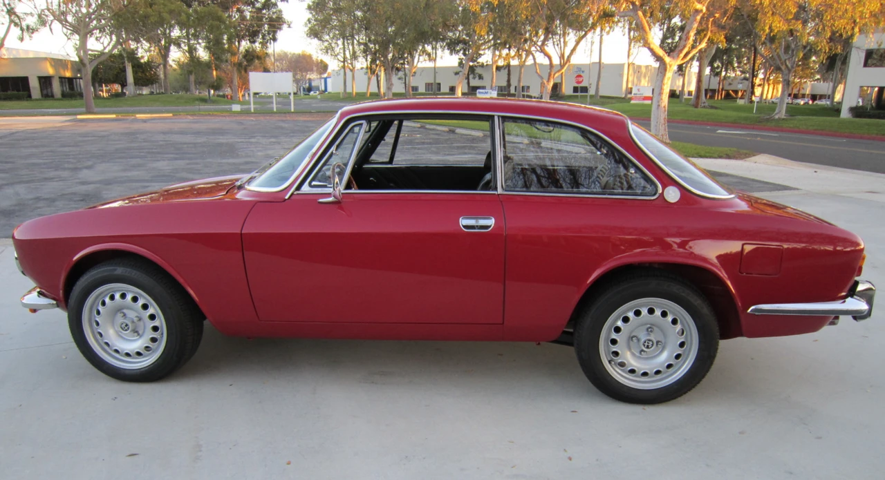 1974 Alfa Romeo 2000 GT Veloce - Image 23 of 31