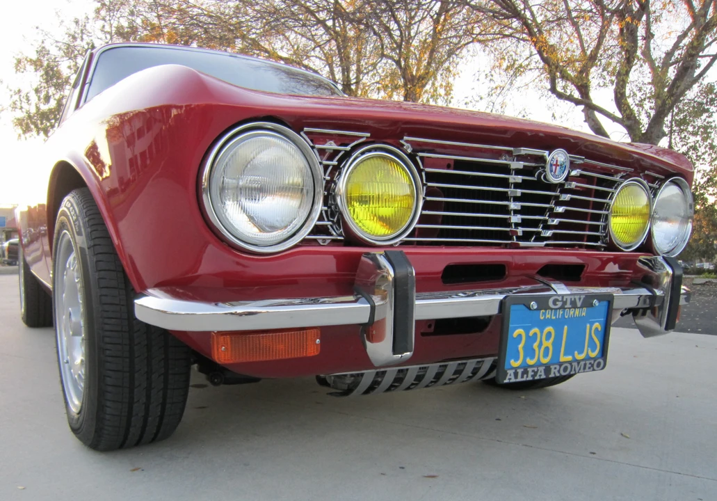 1974 Alfa Romeo 2000 GT Veloce - Image 11 of 31