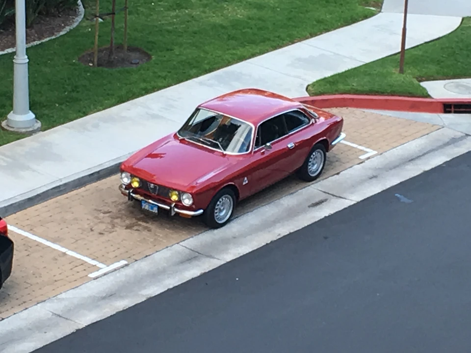 1974 Alfa Romeo 2000 GT Veloce - Image 2 of 31
