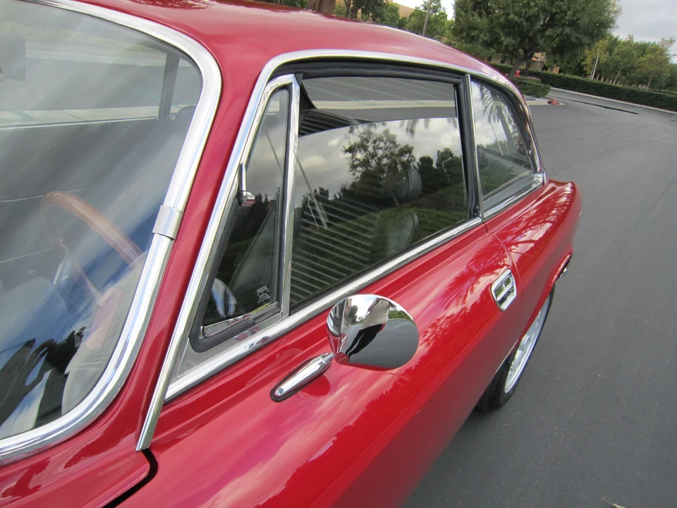 1974 Alfa Romeo 2000 GT Veloce - Image 28 of 31