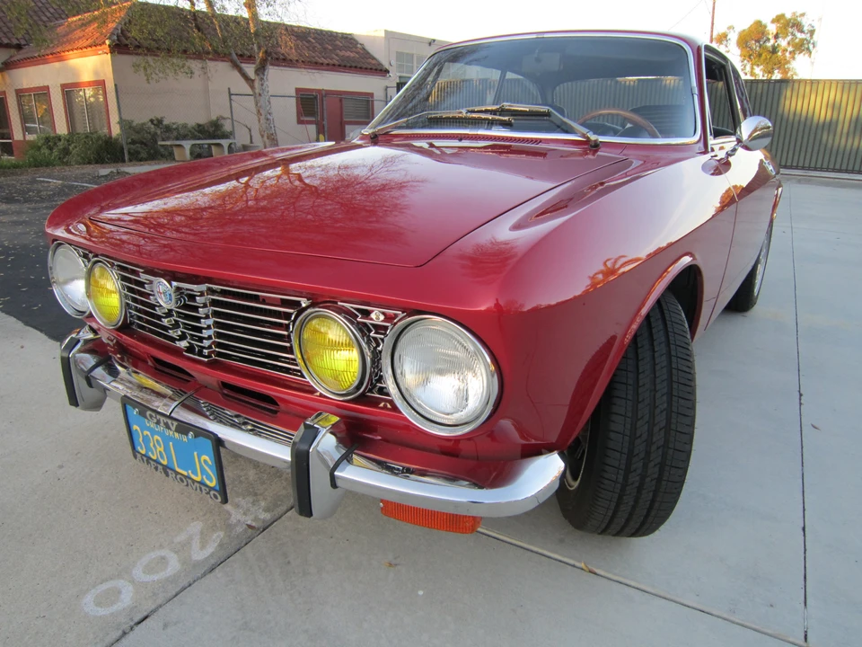 1974 Alfa Romeo 2000 GT Veloce - Image 3 of 31