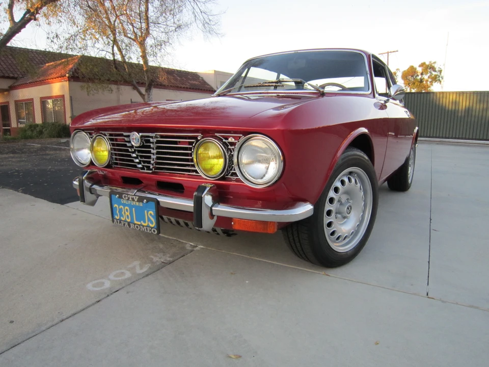1974 Alfa Romeo 2000 GT Veloce - Image 4 of 31