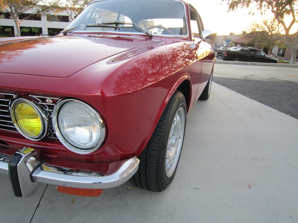 1974 Alfa Romeo 2000 GT Veloce - Image 5 of 31