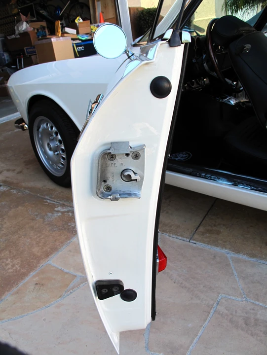 1974 Alfa Romeo 2000 GT Veloce - Image 25 of 31