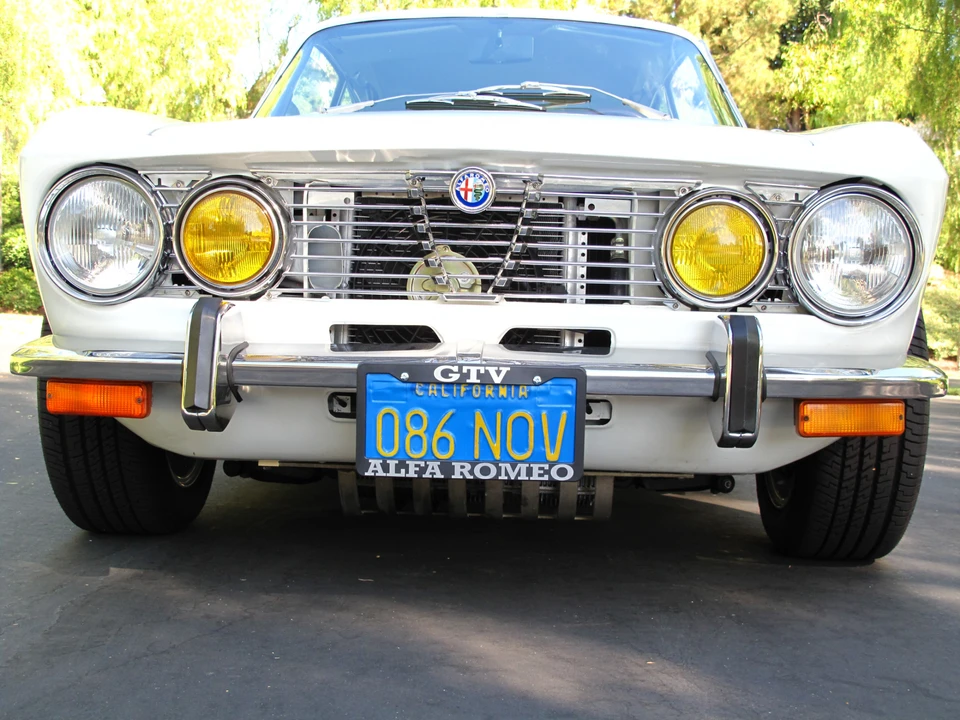 1974 Alfa Romeo 2000 GT Veloce - Image 4 of 31