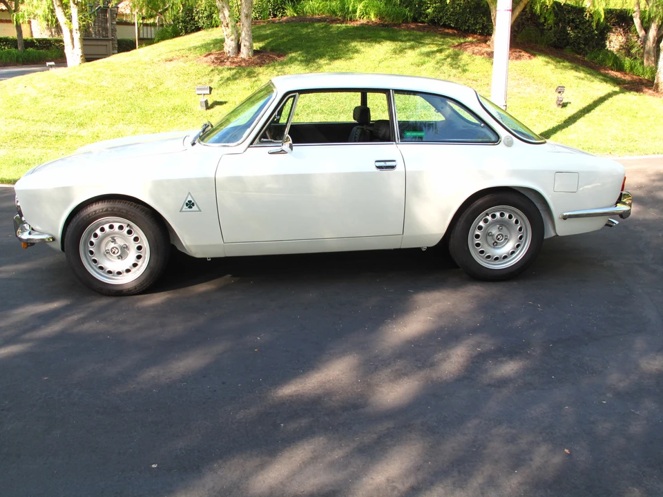 1974 Alfa Romeo 2000 GT Veloce - Image 7 of 31