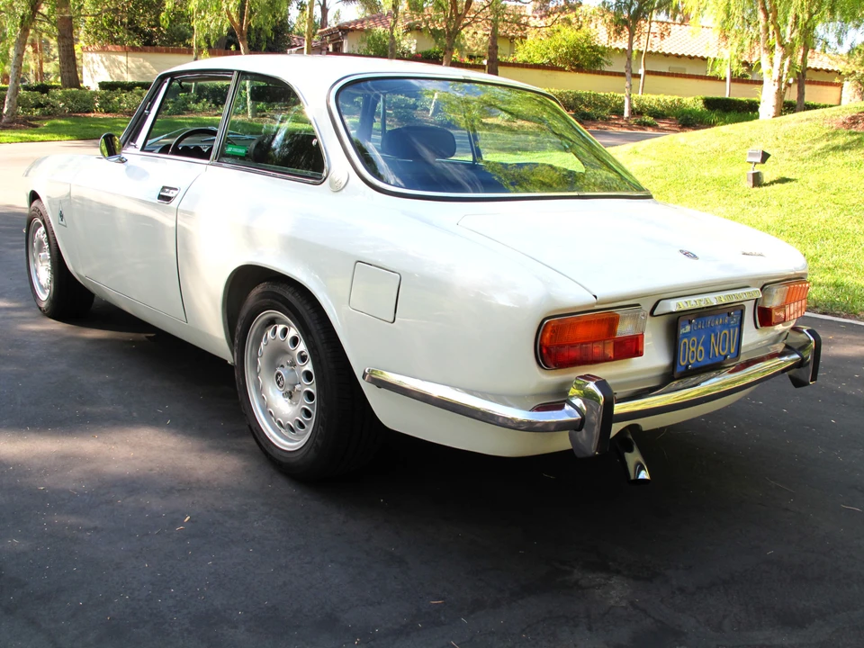 1974 Alfa Romeo 2000 GT Veloce - Image 8 of 31