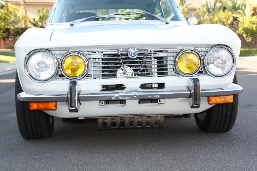 1974 Alfa Romeo 2000 GT Veloce - Image 12 of 31