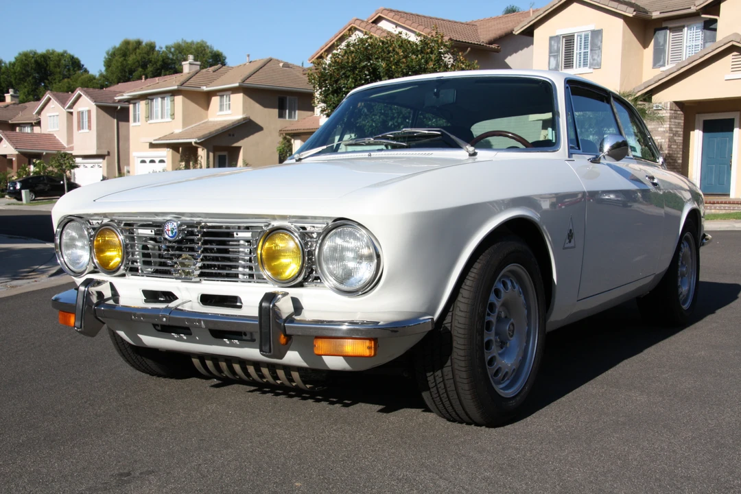 1974 Alfa Romeo 2000 GT Veloce - Image 11 of 31