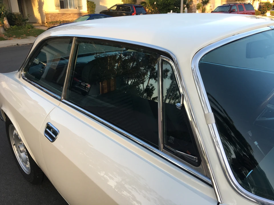 1974 Alfa Romeo 2000 GT Veloce - Image 17 of 31
