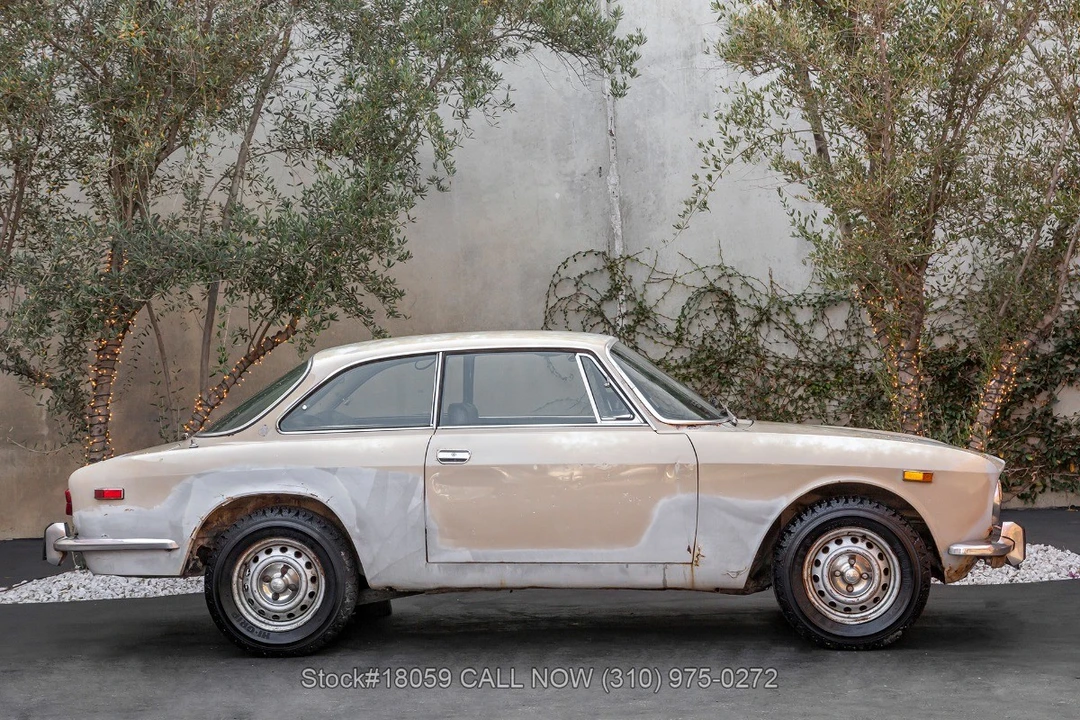 1974 Alfa Romeo Alfetta GT - Image 4 of 31