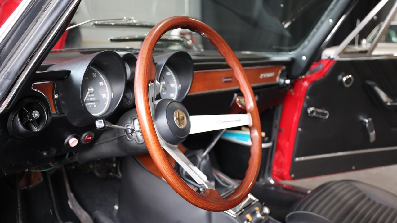 1974 Alfa Romeo 2000 GT Veloce - Image 14 of 21