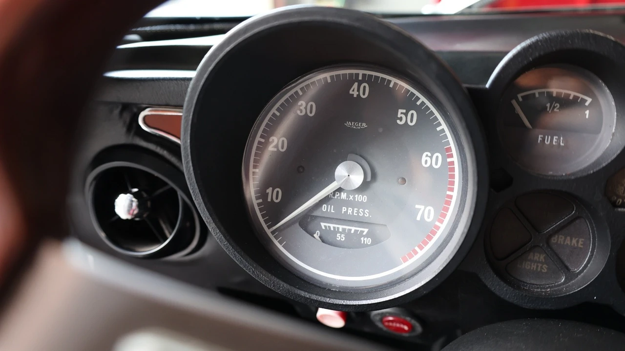 1974 Alfa Romeo 2000 GT Veloce - Image 16 of 21