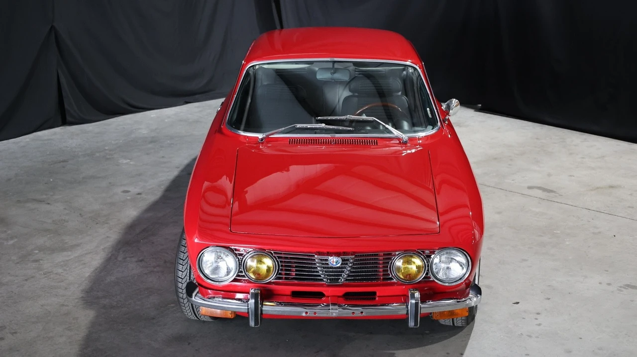 1974 Alfa Romeo 2000 GT Veloce - Image 10 of 21