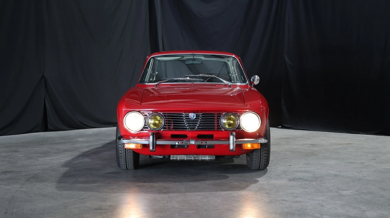1974 Alfa Romeo 2000 GT Veloce - Image 6 of 21