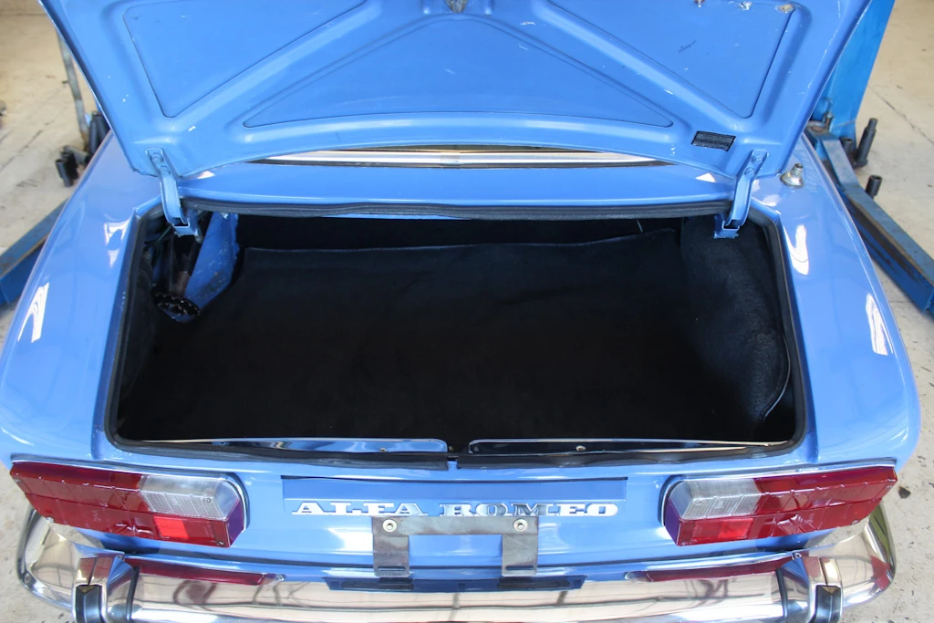 1974 Alfa Romeo 2000 GT Veloce - Image 20 of 31