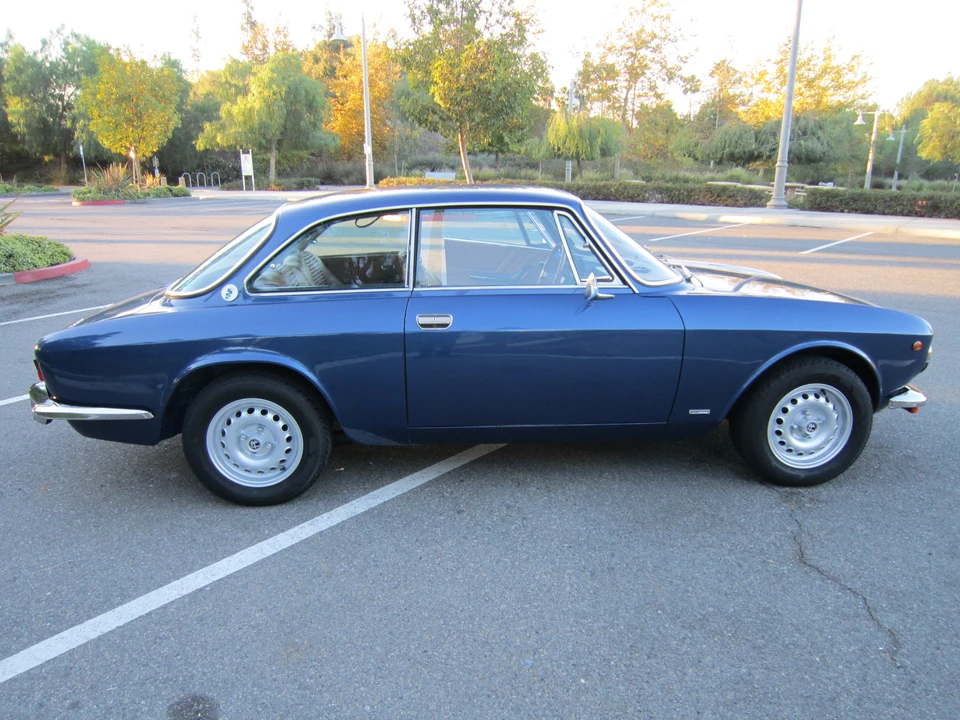 1974 Alfa Romeo 2000 GT Veloce - Image 8 of 31