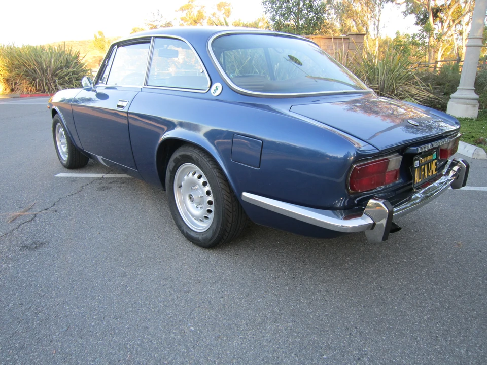 1974 Alfa Romeo 2000 GT Veloce - Image 11 of 31