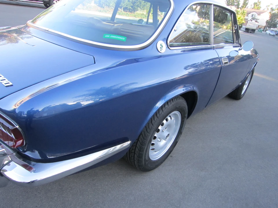 1974 Alfa Romeo 2000 GT Veloce - Image 27 of 31