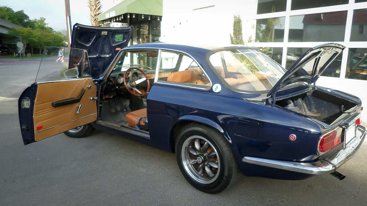 1974 Alfa Romeo 2000 GT Veloce - Image 28 of 31