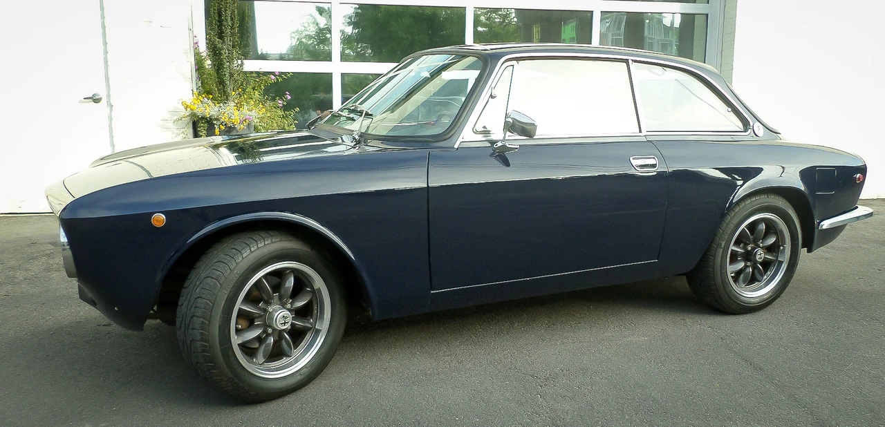 1974 Alfa Romeo 2000 GT Veloce - Image 10 of 31