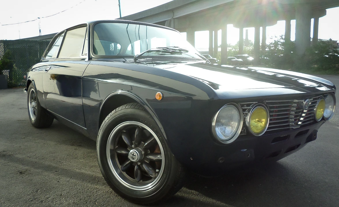 1974 Alfa Romeo 2000 GT Veloce - Image 19 of 31